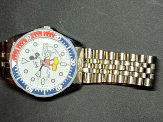 Disney Mickey Mouse Diver-Style Watch glows in dark 2 tone