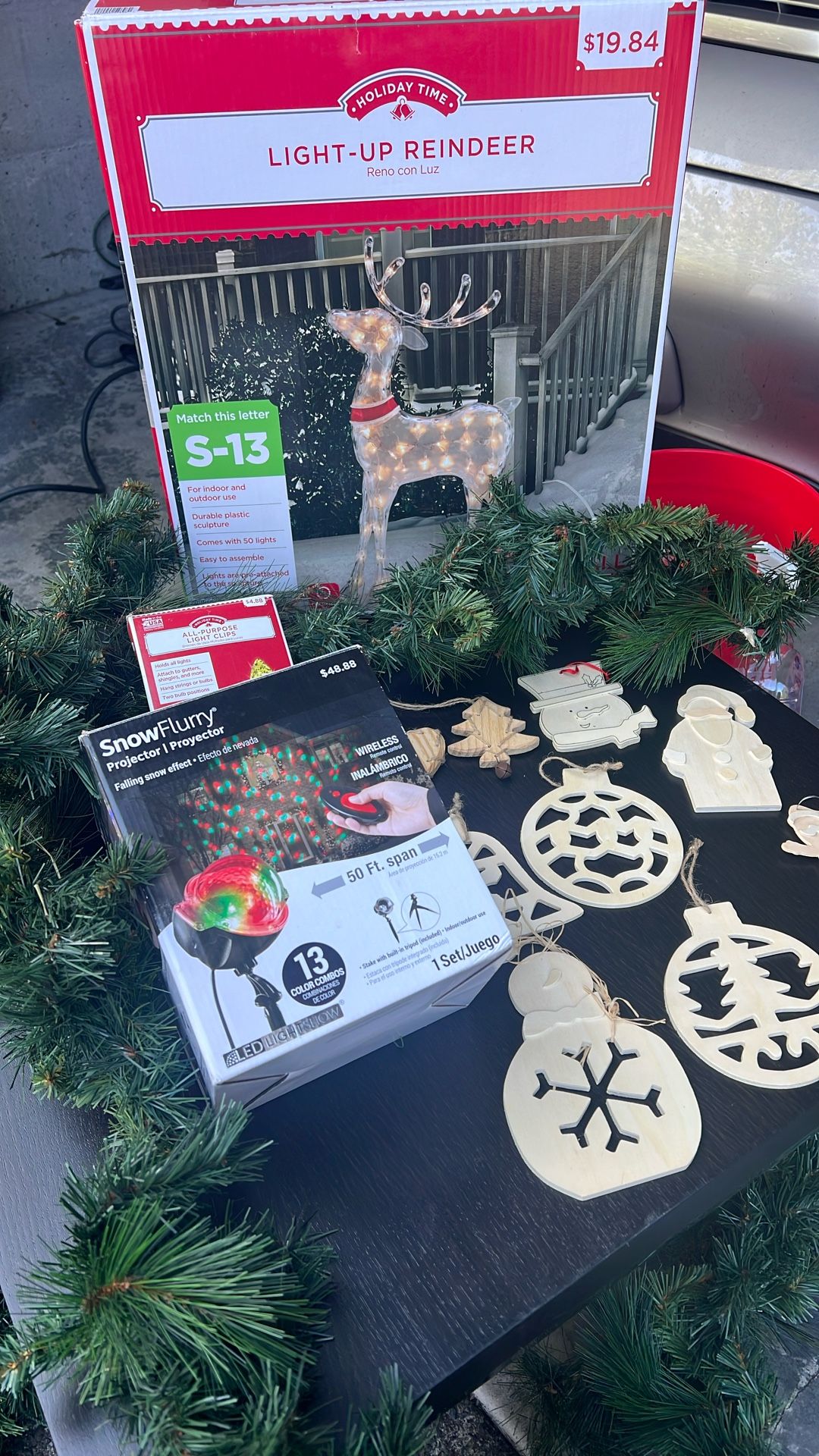 $30 **🎄 Christmas Décor Bundle – Must Go! 🎄**