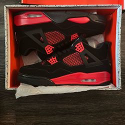 Jordan 4 Red Thunder Size 10, New 