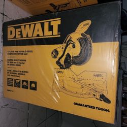 Dewalt 15amp Corded 12-Inch Compound Double Bevel Miter Saw
