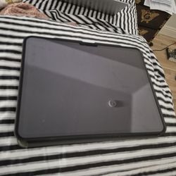 Brand New, Never Used Apple IPad Pro, Case & Pen