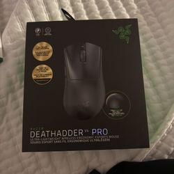 Razer DeathAdder V4 Pro Wireless Gaming Mouse