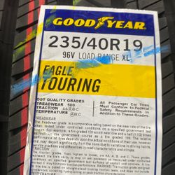 325/40r19 Goodyear Touring