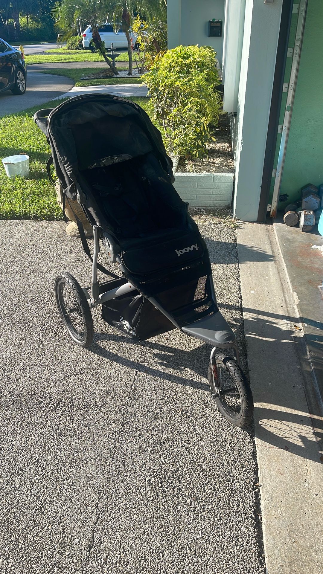 Free Jogging Stroller!!! Must Pick Up Asap