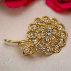 Vintage Flower Brooch, gold tone 