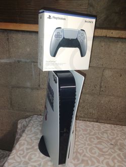 PS5 Slim(disc)Console with a new (controller open box)