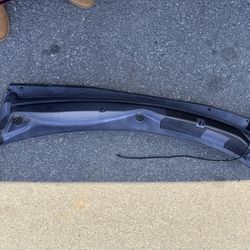 2014 Wiper Motor Cowl Cover Trim Panel Windshield Plastic