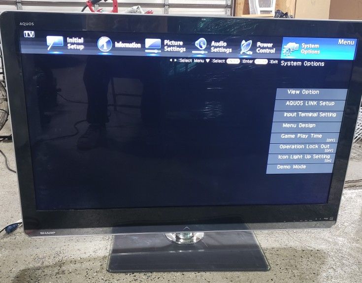 AQUOS SHARP 40IN' LIQUID CRYSTAL LCD TV