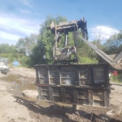 LIFT GATE. PARTING OUT 