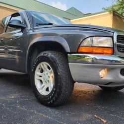 2004 Dodge Dakota