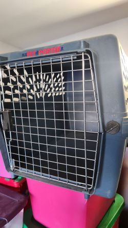 Petmate Deluxe Pet Porter Jr. Dog Crate