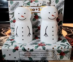SNOWMAN SALT & PEPPER GRINDERS — PREMIUM SET OF 2
