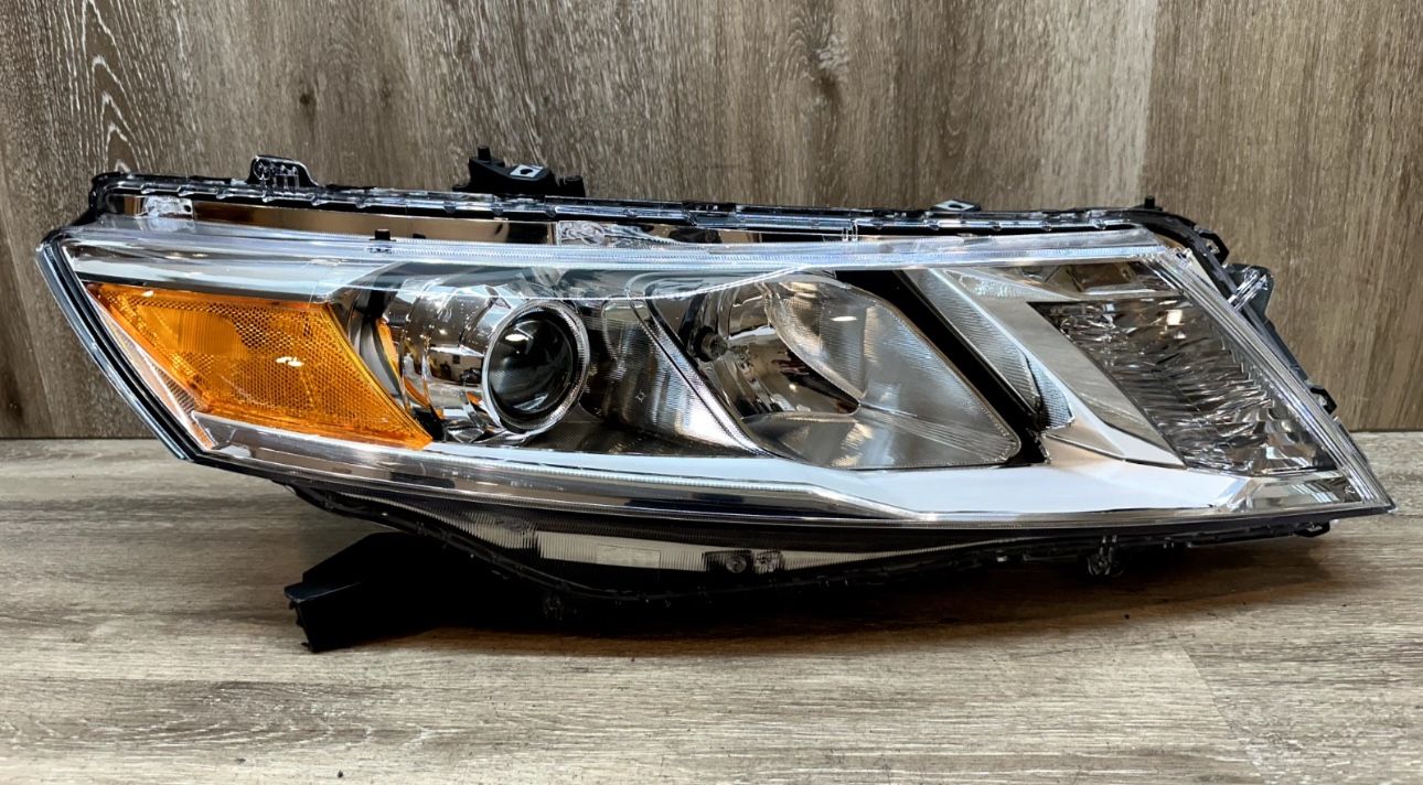 2013-2015 HONDA CROSSTOUR RH HEADLIGHT ASSY OEM
