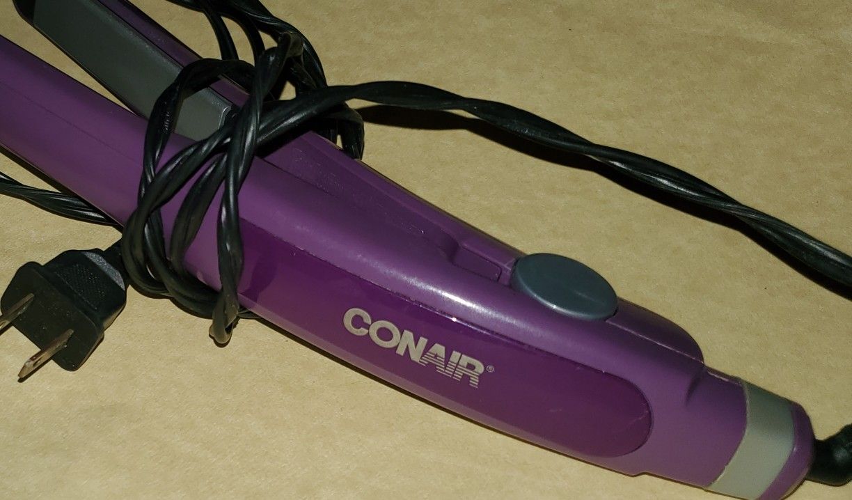 CONAIR STRAIGHTENER