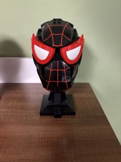 Miles Morales Spider-Man Helmet Display Set with Stand Marvel model bricks