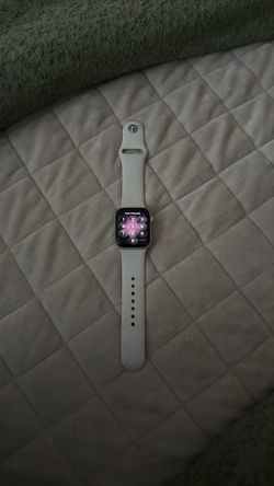Apple Watch SE 40 mm, aluminum case, GPS and cellular, AT&T locked