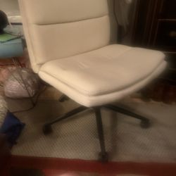 Emiah Extra Wide Criss Cross Office Chair (Ivory)