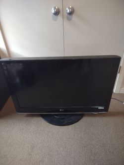 LG Flat Screen TV with Stand