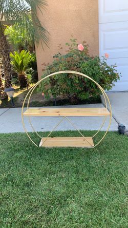 Shelf  excellent condition/Hablo español