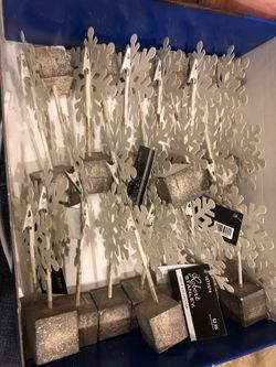 Snowflake card stand