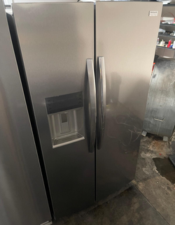 Frigidaire Gallery Side‑by‑Side Fridge – Stainless, Ice/Water Dispenser