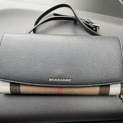  Burberry Henley Wallet On Chain