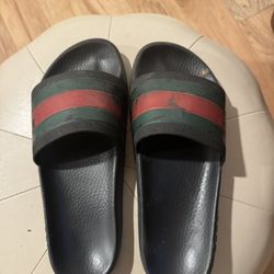 Gucci Flip Flops Size 10.5