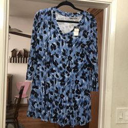 Brand new with tags Women’s Tunic length Size 18 Top 3/4  Sleeve Length .  Made of 95% Viscose and 5% Elastae.  Brand new perfect condition.  With tag