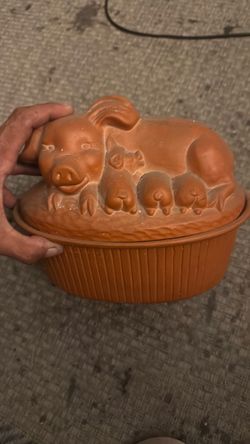 vintage Gourmet Topf terra cotta pig family covered baking dish from 1981