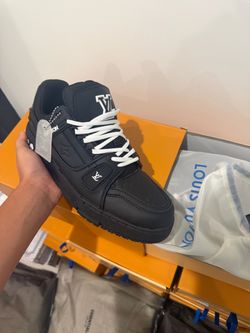 All black Lvs