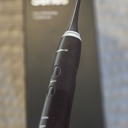 NEW ELECTRIC TOOTHBRUSH 