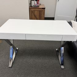 White Desk