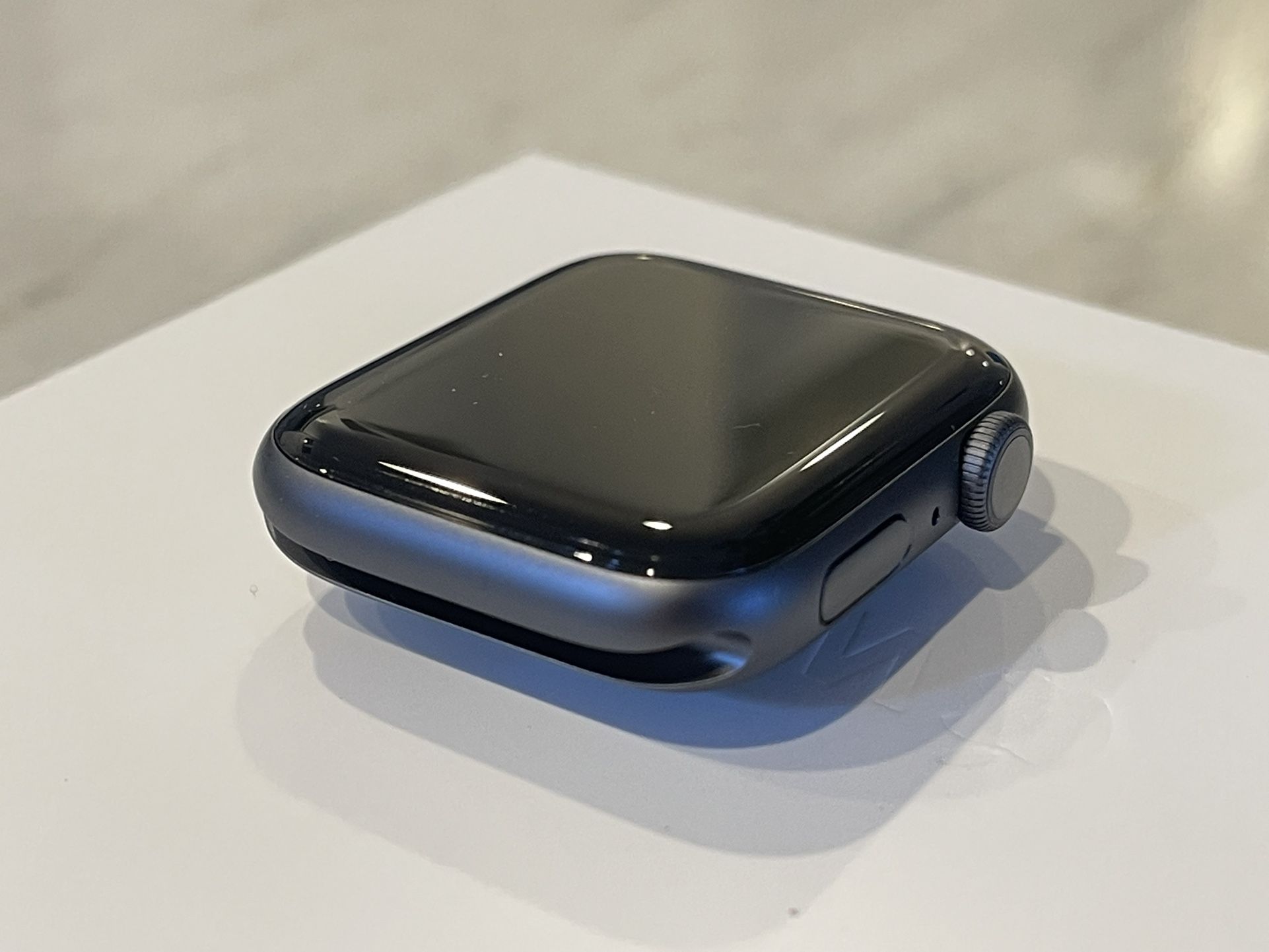 APPLE WATCH SERIES 4