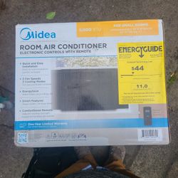 5000 Btu Brand New Air Conditioner Unit In Box 
