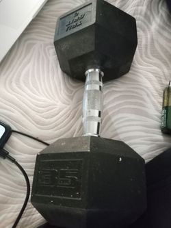 35 pound dumbell
