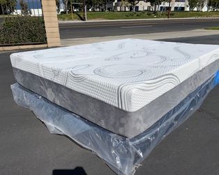 Cal King Organic Hybrid Cool Gel Memory Foam Mattress!!