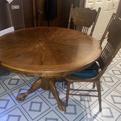 Bear Claw Dining Table 