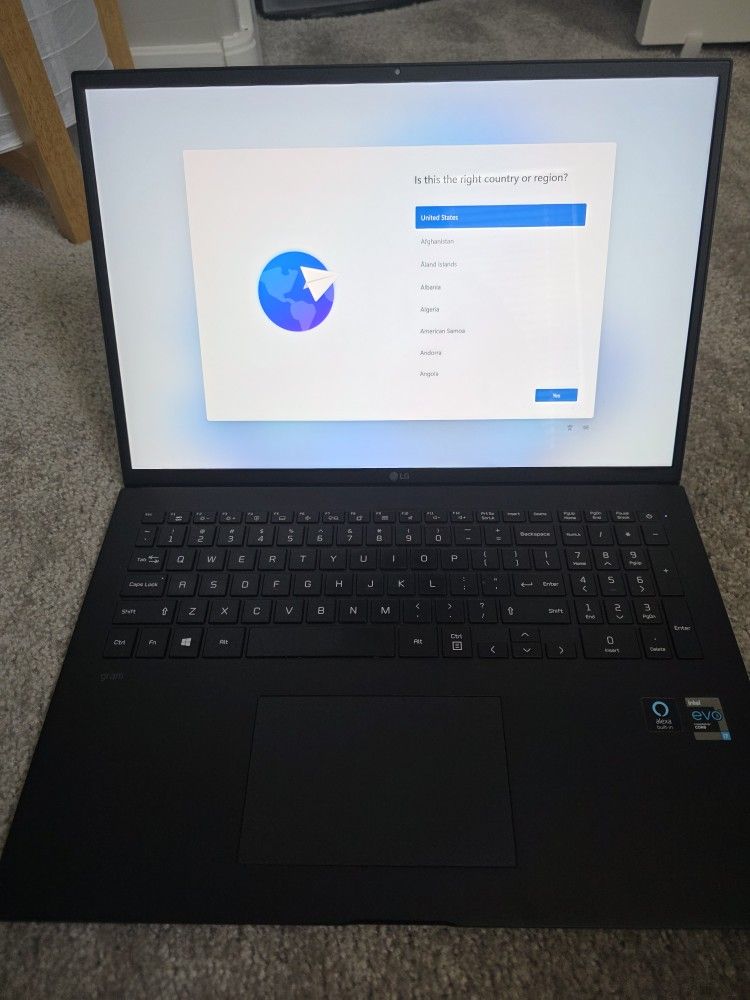 17 Inch, LG Gram 17Z95P-K Laptop 17 IPS, Intel Evo Platform Core i7-1195G7, 16GB, 512GB SSD