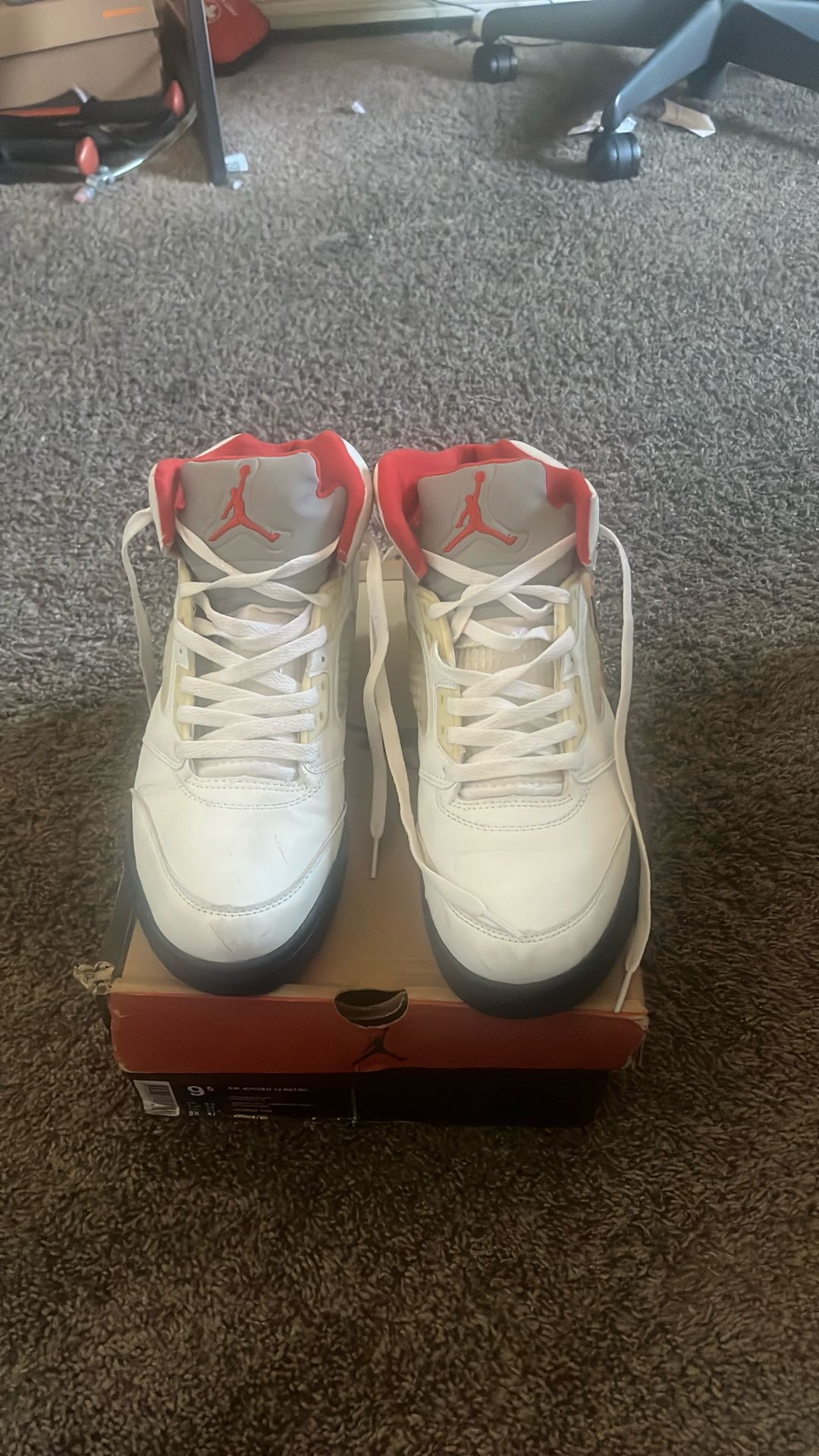 Jordan 5 Retro Fire Red Silver Tongue