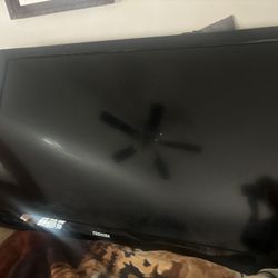 TOSHIBA 65 INCH TV