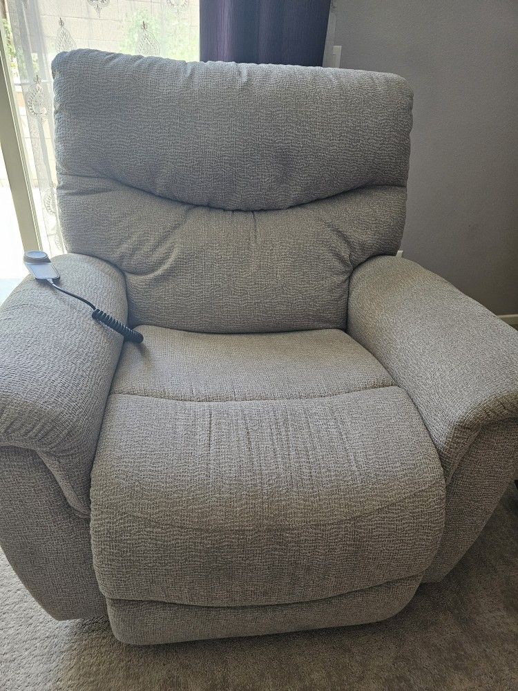 Lazboy Recliner With Lift and Remote