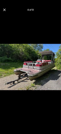 1989 Sweetwater 24 foot  pontoon with title