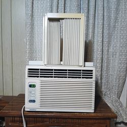 NEW LG Goldstar 6500 btu Air Conditioner 
