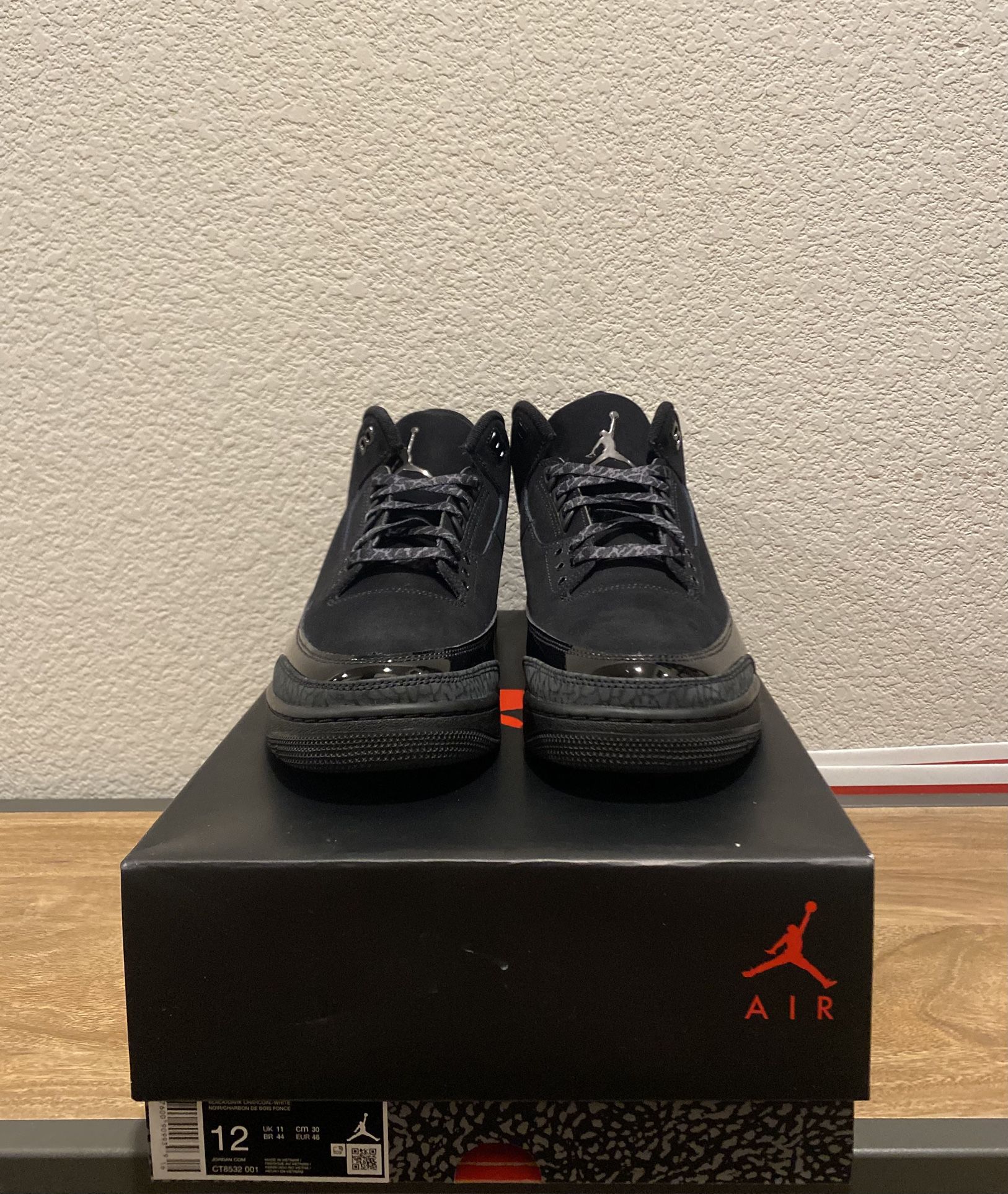 Jordan 3 Black Cat