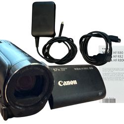 Canon VIXIA HF R800 HD Camcorder 57x Optical Zoom LCD Screen w/ Charger Manual