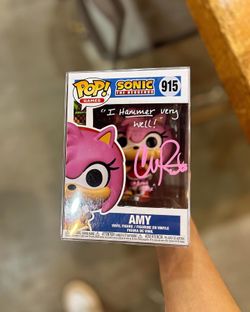 Funko Pop Amy Rose Signed