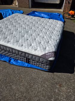 Puffy Monarch king mattress