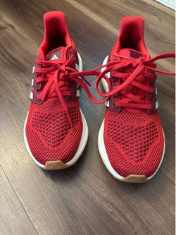 Kids Adidas Size 4 RED unisex boy or girl