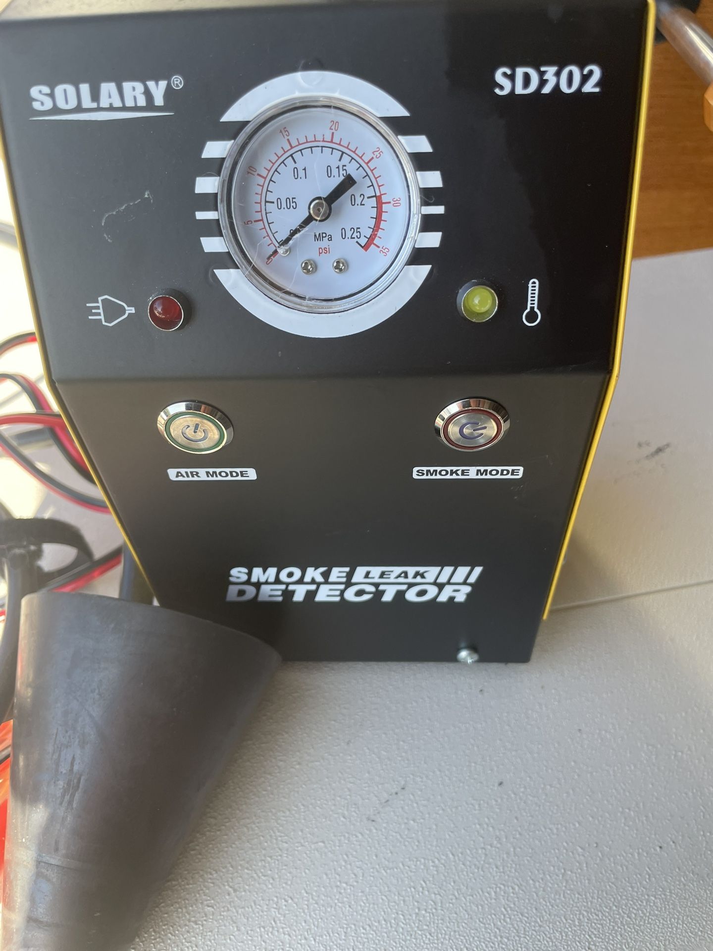 Smoke Machine Leak Detector