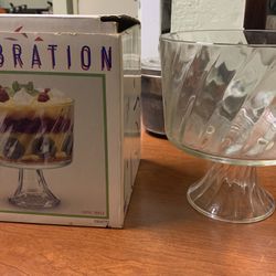 Vintage Elegance Trifle Bowl, a vintage clear glass pedestal serving dis